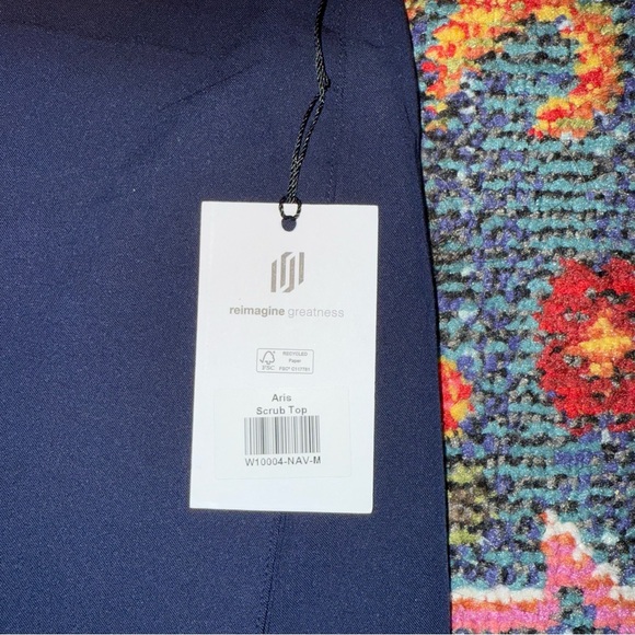 Jaanuu scrub top - Picture 5 of 6